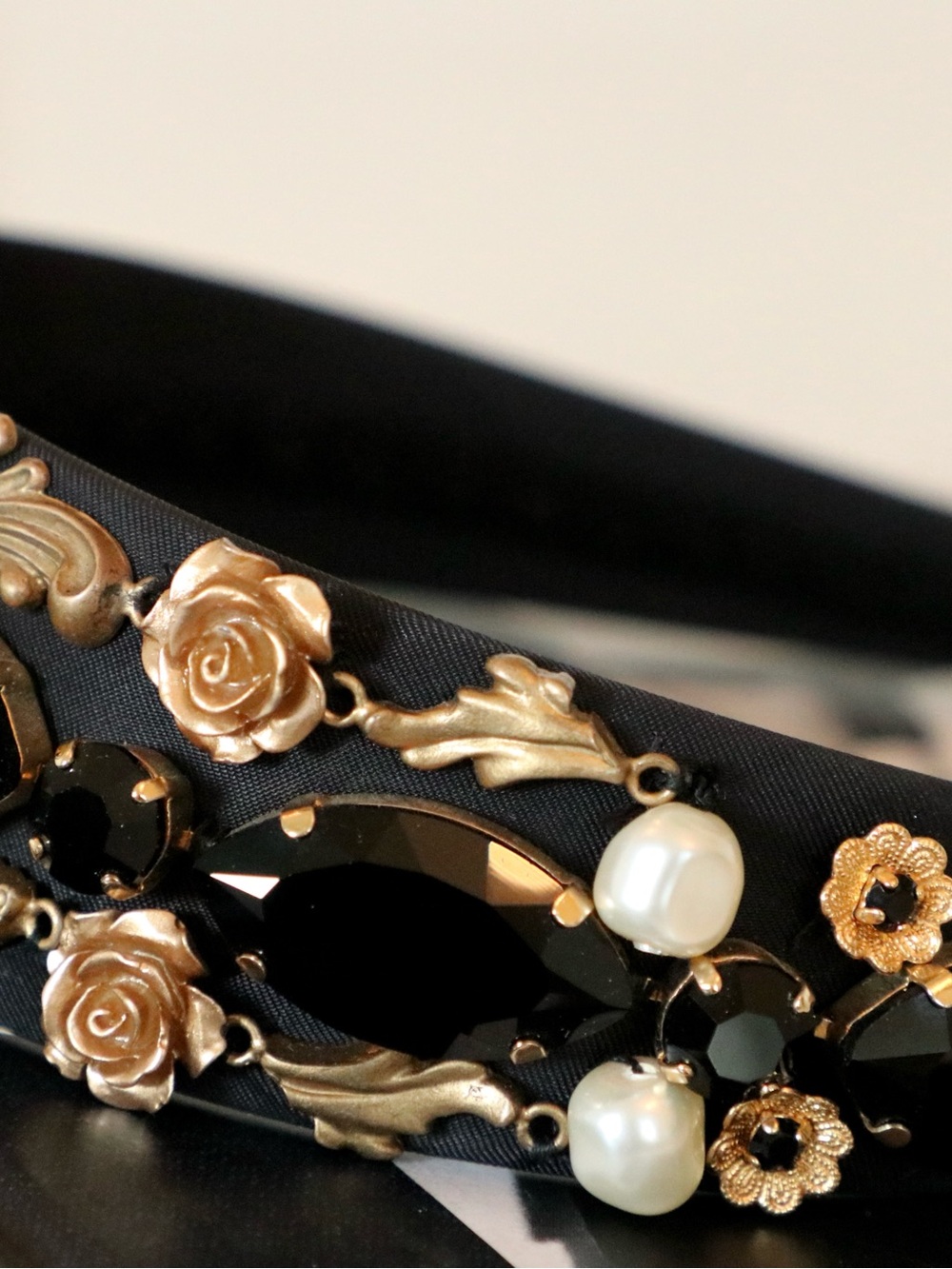 DOLCE & GABBANA Pearl Rose Embellished Headband - Picture 13 of 16